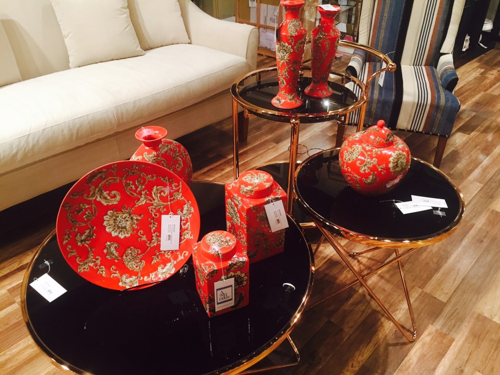 wtc red and black gold tables