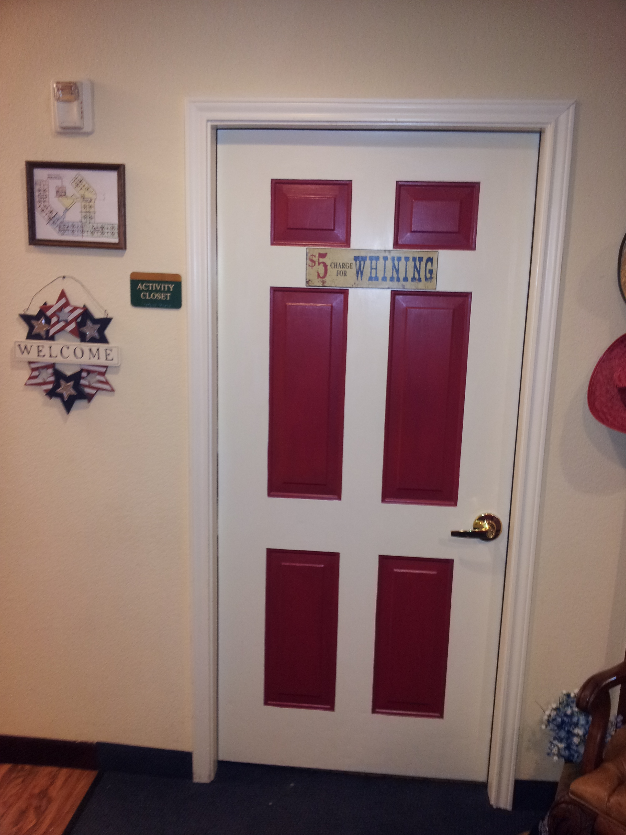 Shopping/LEstates1stdoor.jpg