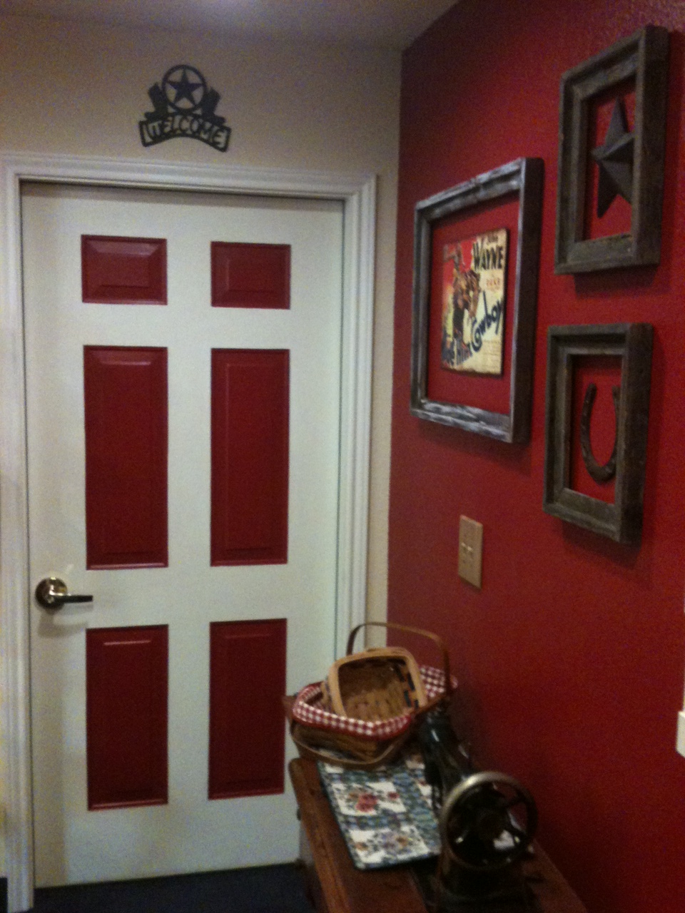 Shopping/LEstates2nddoor.JPG