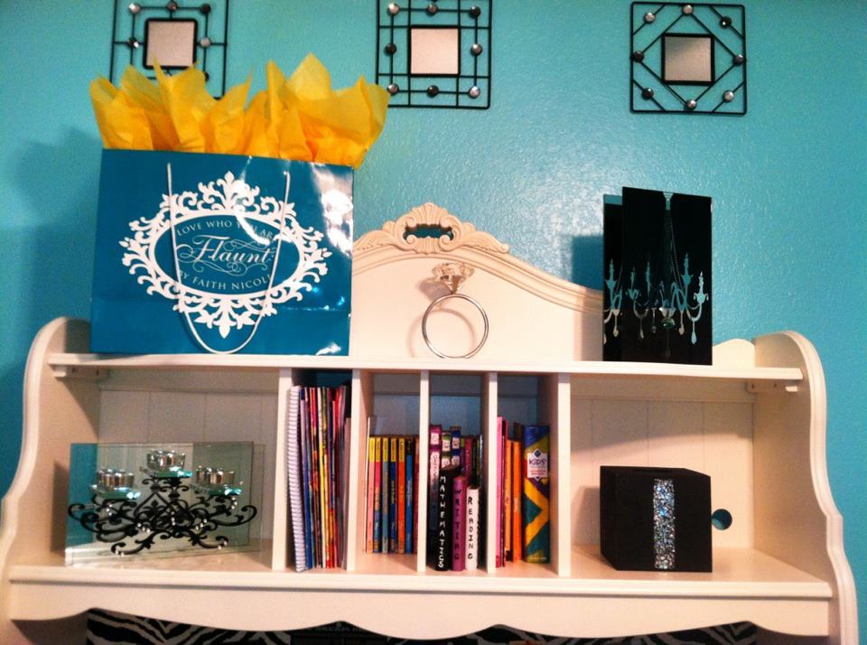 Shopping/MCKENZIESROOM5.jpg