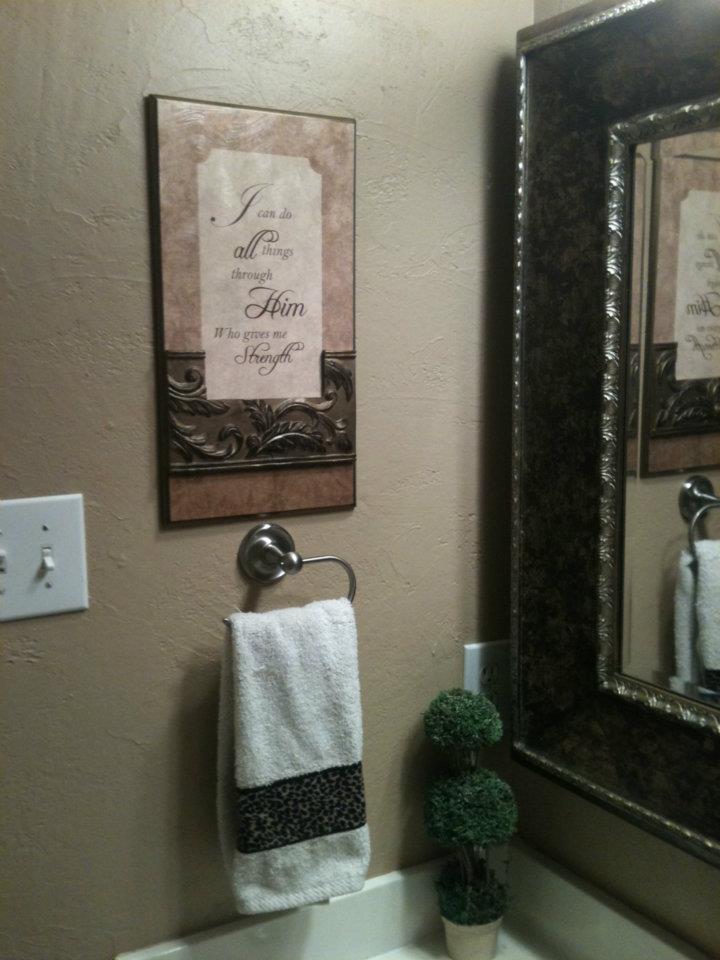 Shopping/guestbathroom32012.jpg