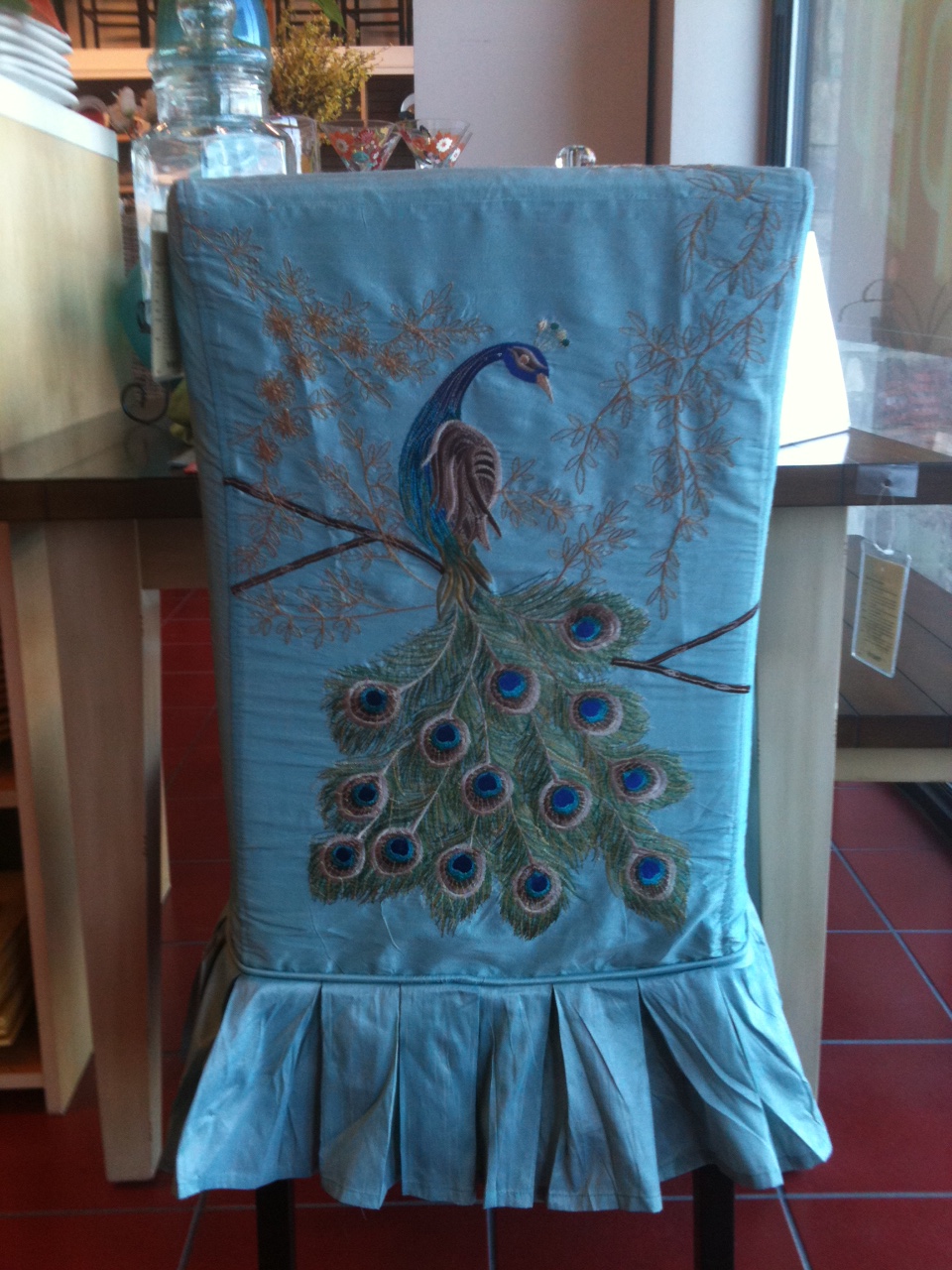 Shopping/peacockslipcover.JPG Shopping/peacockslipcover.JPG