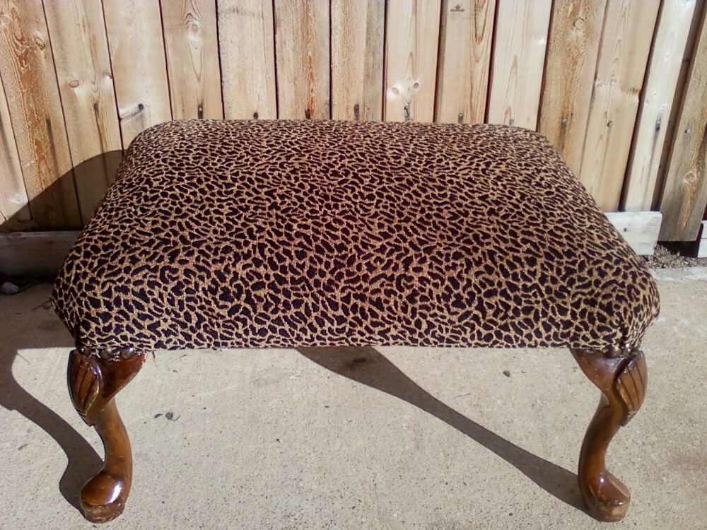 Shopping/reupholsteredafter.JPG
